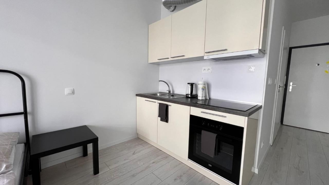 1 Room Apartment With Terrace, Slnecnice Bratysława Zewnętrze zdjęcie